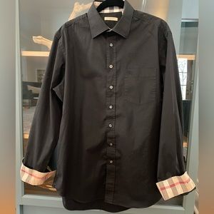 Men’s Burberry Nova Check button down 🖤
